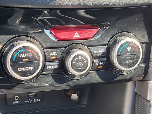 Used 2020 Subaru Forester Limited image 17