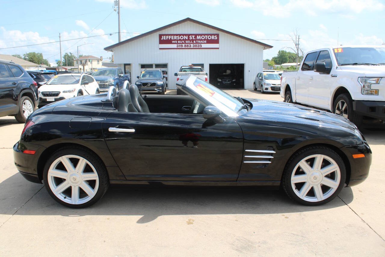 Used 2006 Chrysler Crossfire Limited RWD image 1