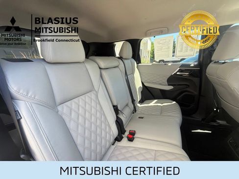 Used 2024 Mitsubishi Outlander SEL AWD/4WD image 43