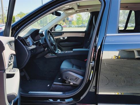 New 2026 Volvo XC90 B6 Plus w/ Protection Package Premier image 7