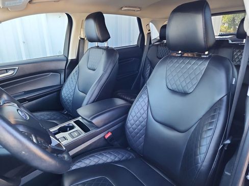 Used 2024 Ford Edge Titanium image 16