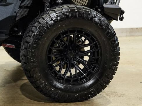 Used 2024 Jeep Wrangler Unlimited Rubicon w/ Technology Group AWD/4WD image 35