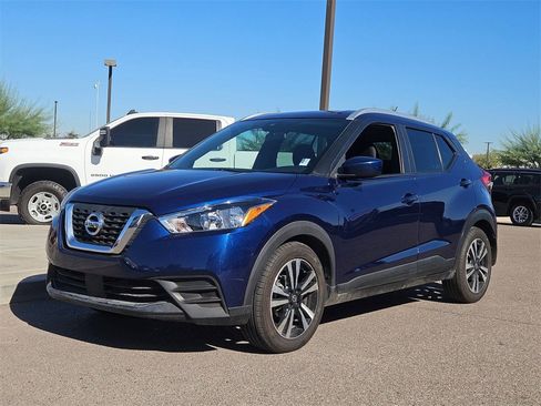 Used 2020 Nissan Kicks SV image 8