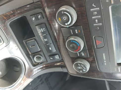 Used 2017 Chevrolet Traverse LT w/ Style and Technology Package AWD/4WD image 30