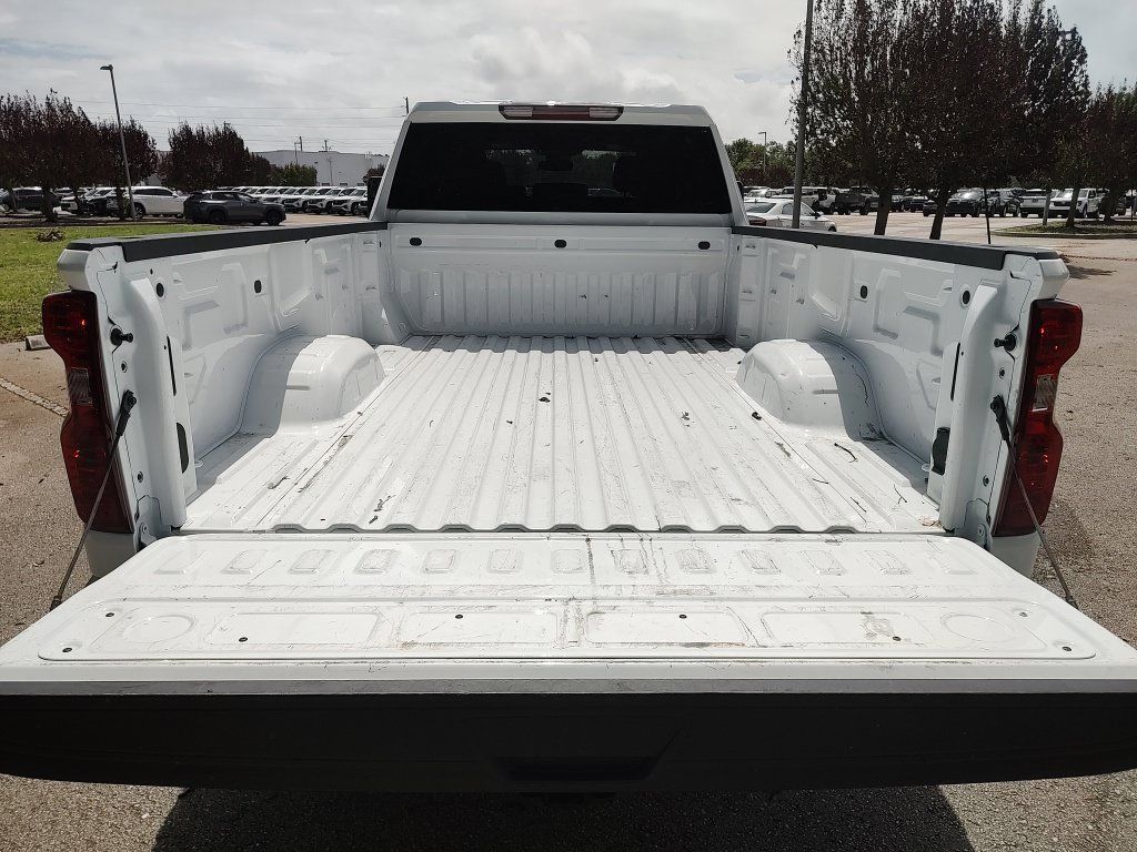 Used 2025 Chevrolet Silverado 2500 LT w/ Convenience Package AWD/4WD image 46