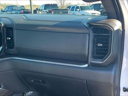 Used 2025 Chevrolet Silverado 1500 RST image 29