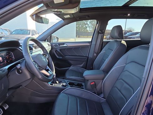 Used 2024 Volkswagen Tiguan SEL R-Line w/ MDO Package, Two-Row image 16
