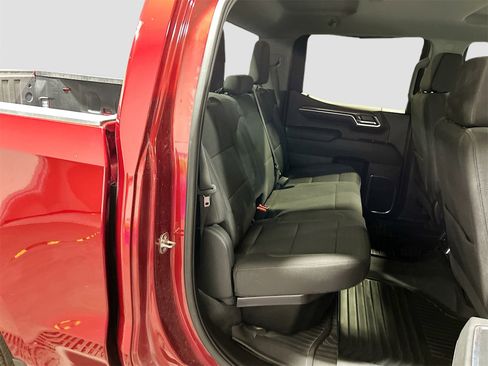 Used 2024 Chevrolet Silverado 1500 LT image 26