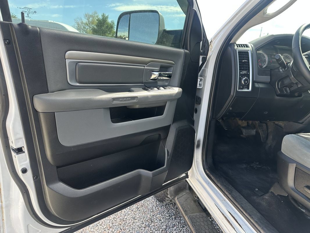 Used 2016 RAM 3500 Big Horn AWD/4WD image 31