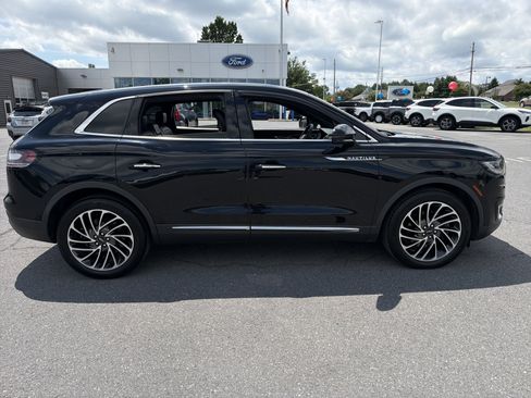 Used 2019 Lincoln Nautilus Reserve AWD/4WD image 2