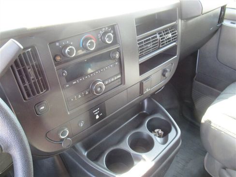 Used 2022 GMC Savana 2500 w/ Driver Convenience Package image 17