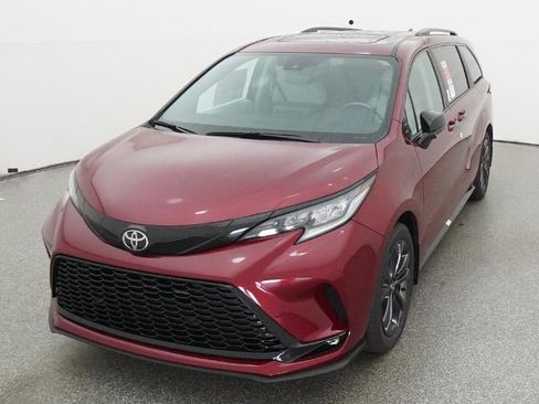 New 2026 Toyota Sienna XSE FWD image 16