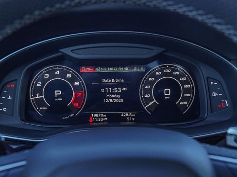 Certified 2023 Audi RS Q8 w/ Black Optic Package image 14