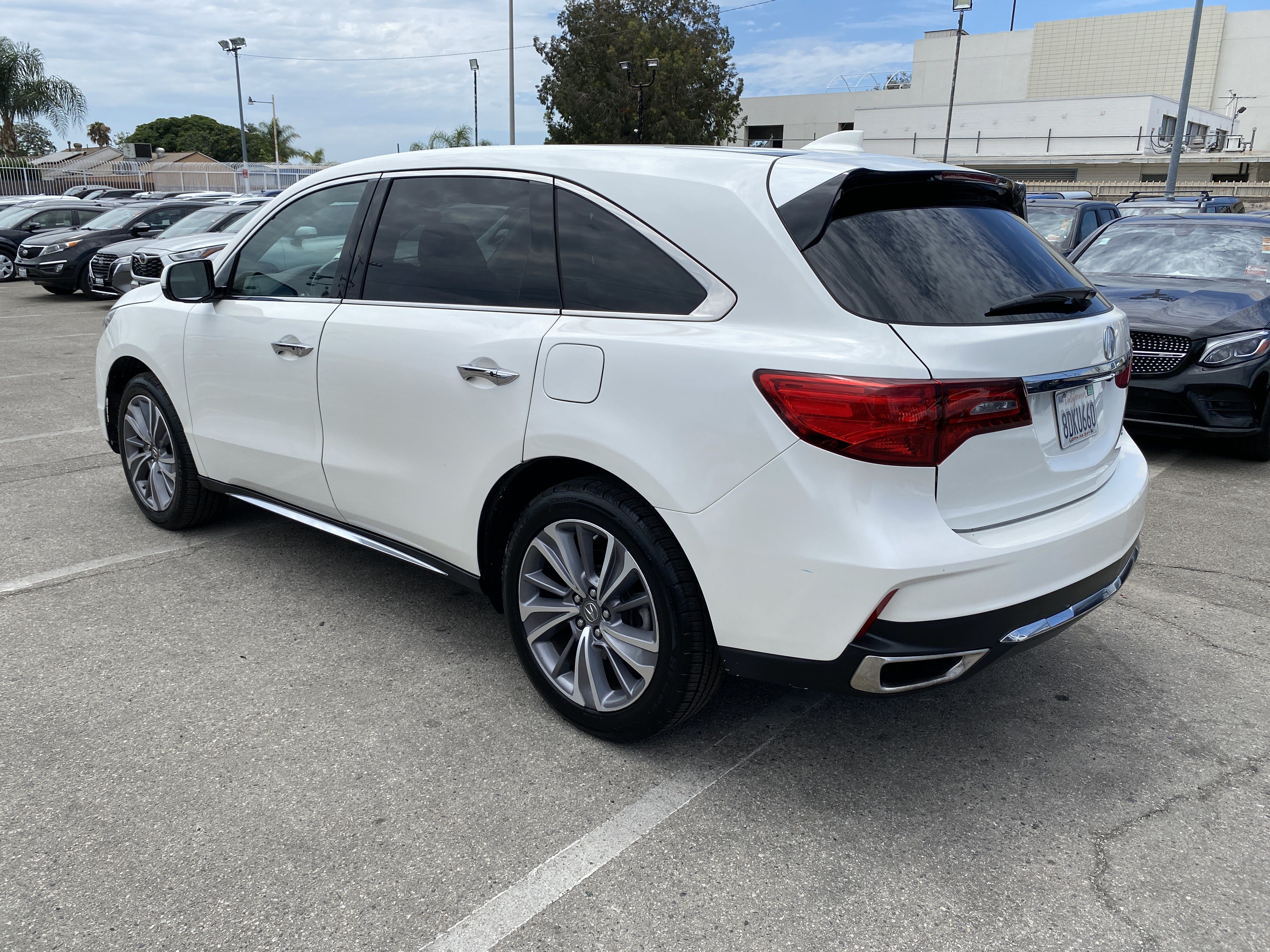Used 2018 Acura MDX w/ Technology Package AWD/4WD image 11