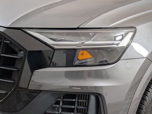 Used 2021 Audi Q8 Premium image 13