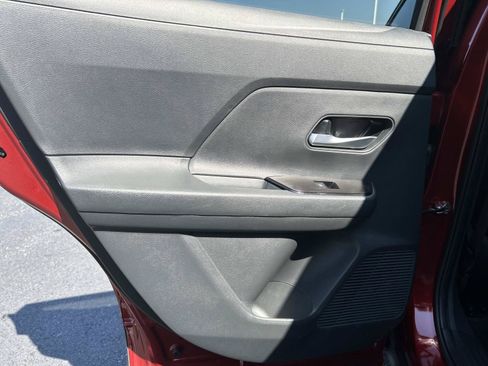 Used 2026 Nissan Kicks SV FWD image 10