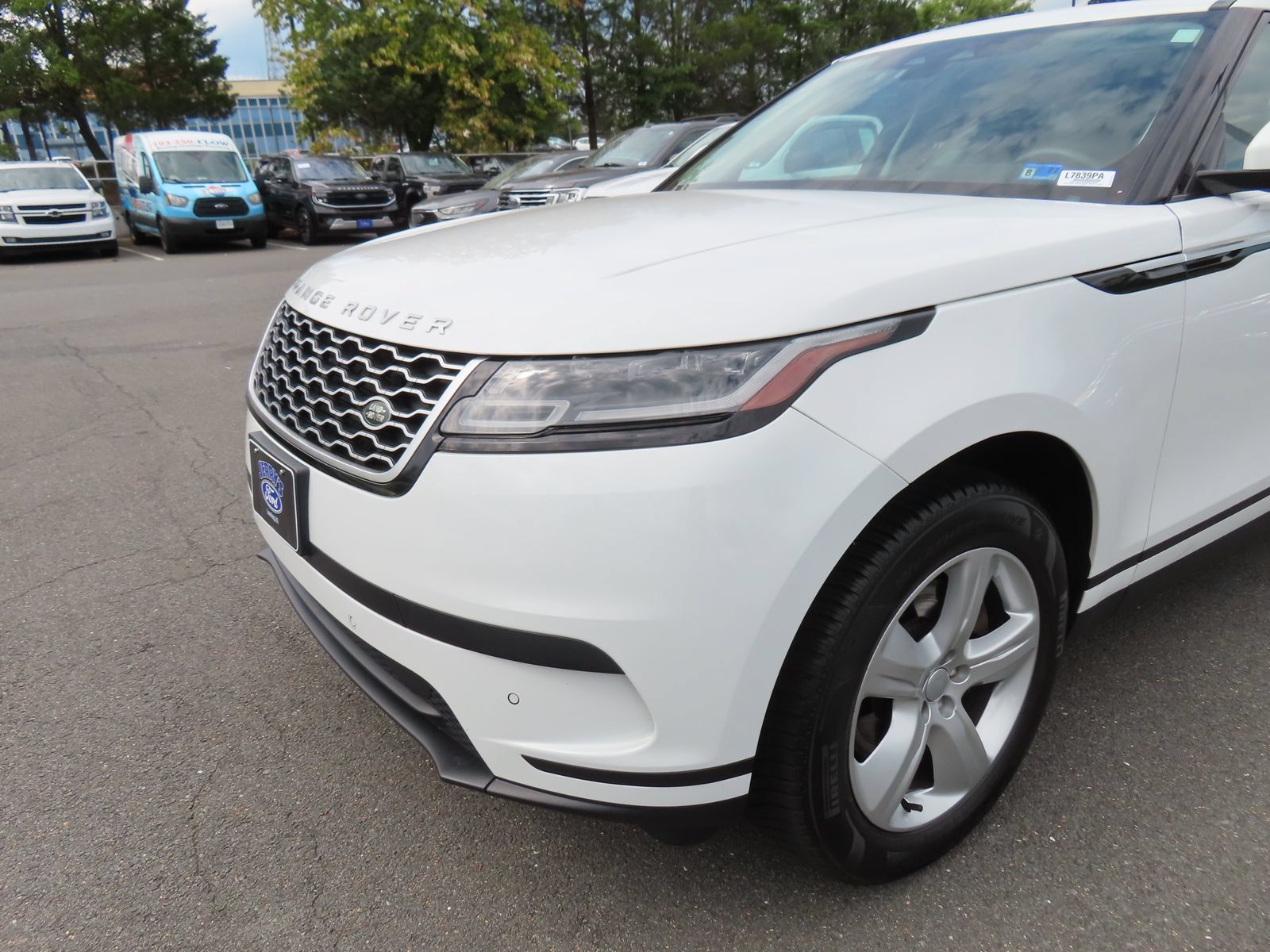 Used 2023 Land Rover Range Rover Velar S AWD/4WD image 9