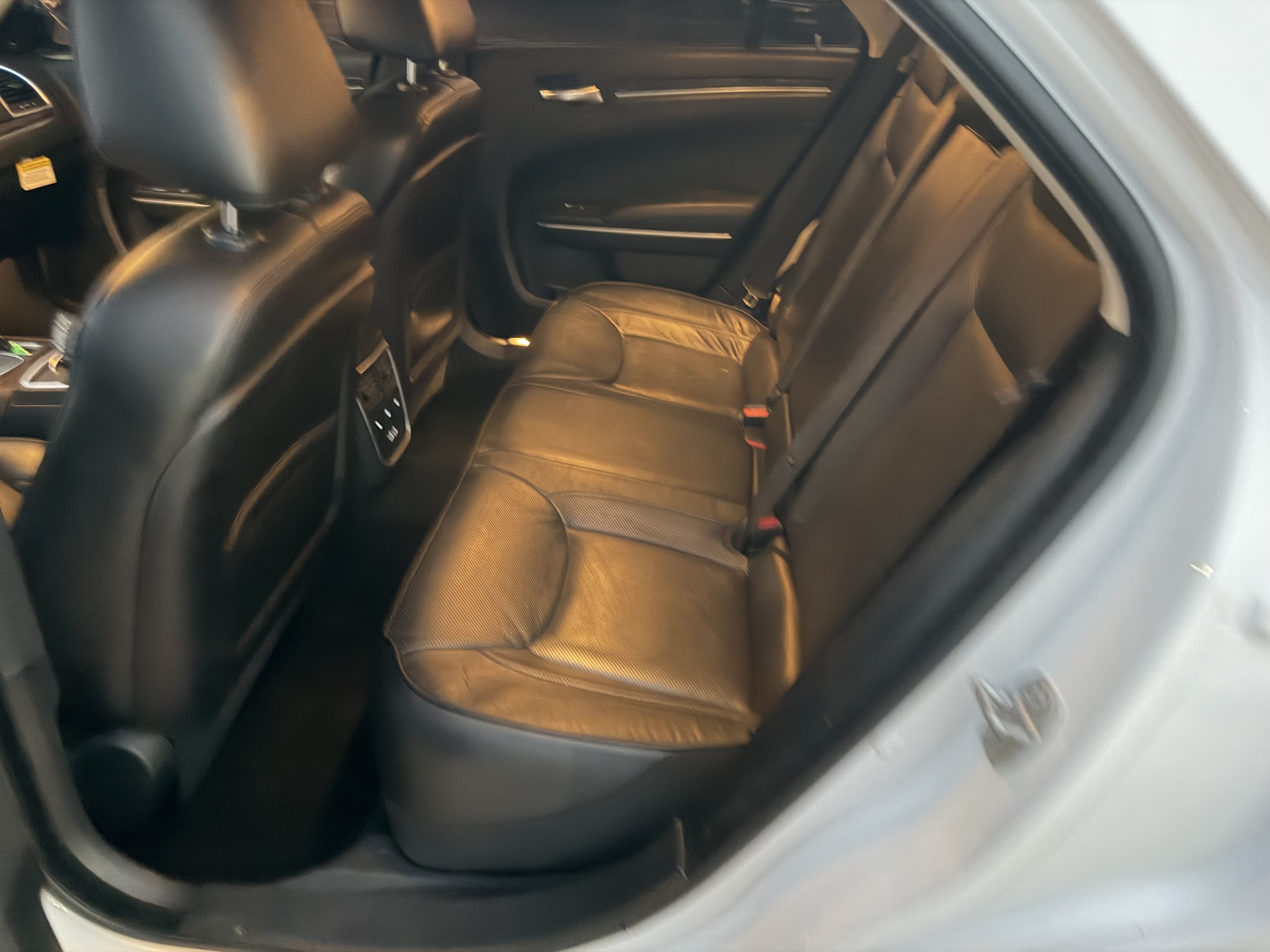Used 2022 Chrysler 300 Touring L w/ Comfort Group RWD image 32
