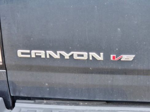 Used 2019 GMC Canyon SLT w/ Driver Alert Package RWD image 8