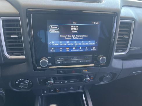 Used 2024 Nissan Frontier SL w/ Technology Package AWD/4WD image 17