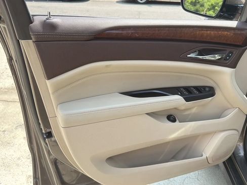 Used 2014 Cadillac SRX Luxury w/ Driver Awareness Package FWD image 14
