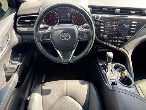 Used 2020 Toyota Camry XSE FWD image 4