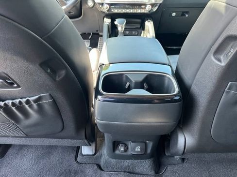 Used 2024 Kia Telluride SX Prestige AWD/4WD image 19