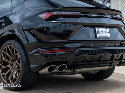 Used 2024 Lamborghini Urus S AWD/4WD image 12