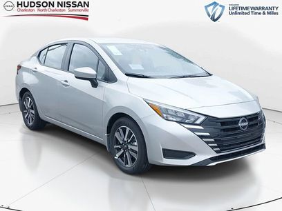 New 2025 Nissan Versa SV w/ Trunk Package