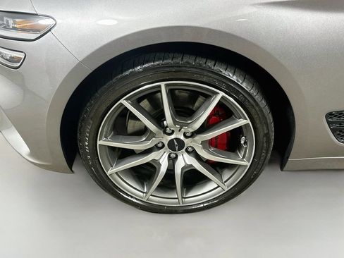 Used 2025 Genesis G70 2.5T RWD image 8