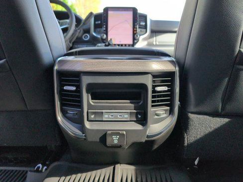 New 2026 RAM 2500 Laramie AWD/4WD image 34