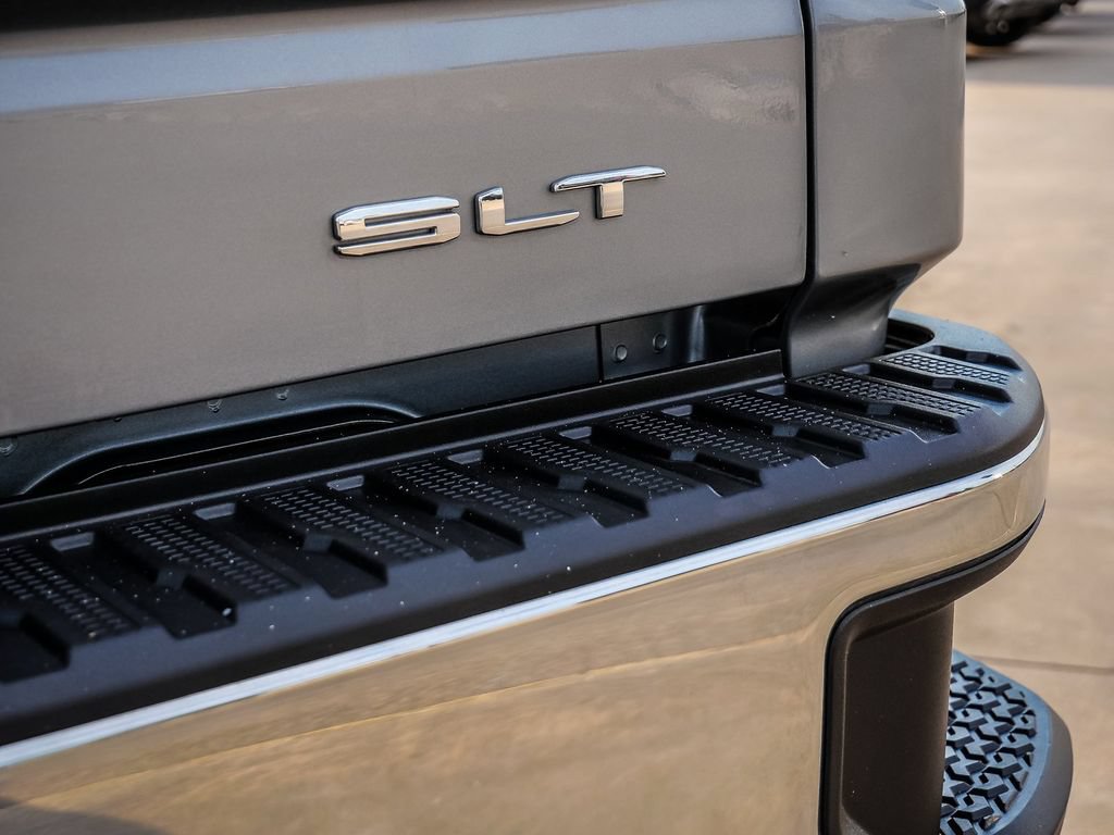 Used 2026 GMC Sierra 1500 SLT AWD/4WD image 14