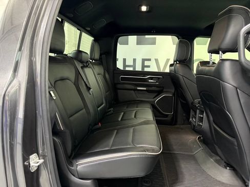 Used 2022 RAM 1500 Laramie AWD/4WD image 18