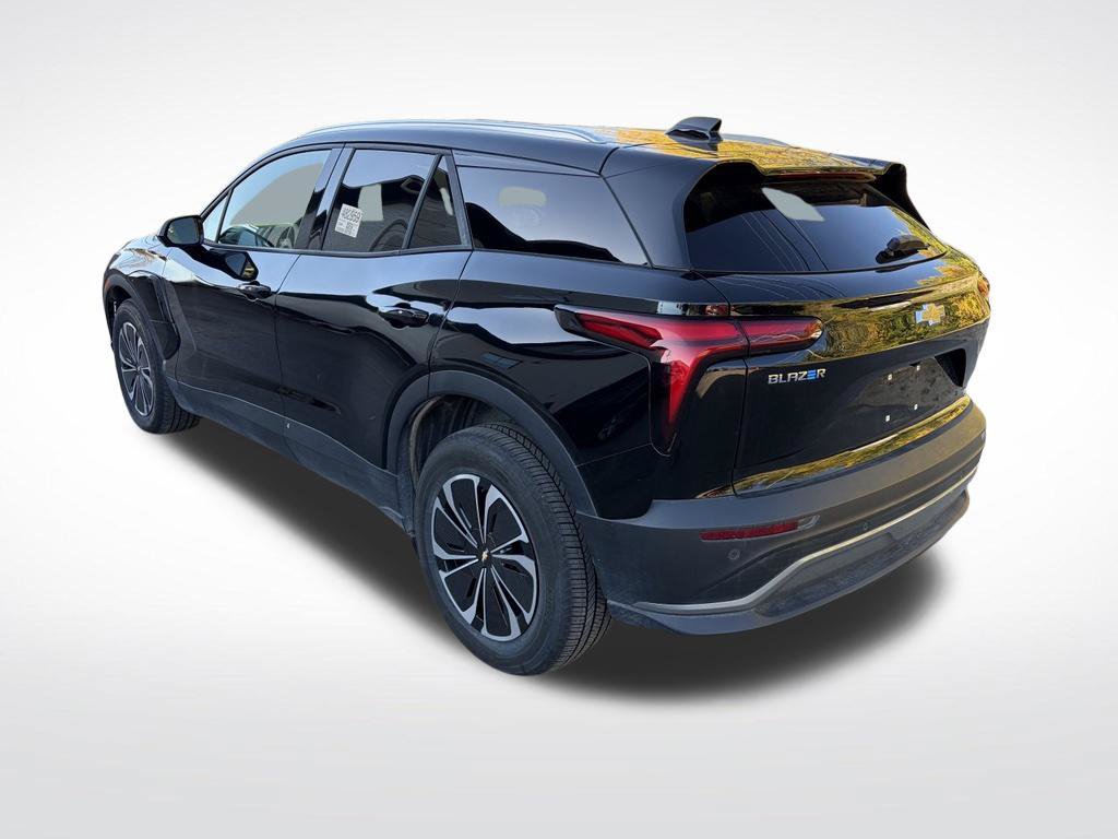 Used 2025 Chevrolet Blazer EV LT AWD/4WD image 5
