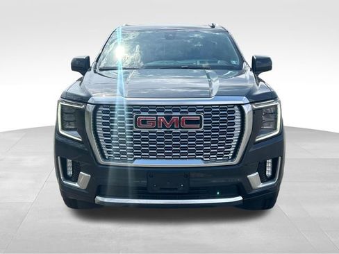 Used 2021 GMC Yukon Denali w/ Denali Ultimate Package image 9