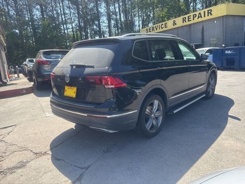 Used 2020 Volkswagen Tiguan SEL image 6