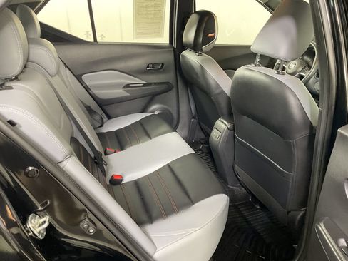 Used 2021 Nissan Kicks SR w/ SR Premium Package FWD image 22