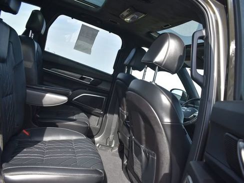 Certified 2024 Kia Telluride SX Prestige X-Line AWD/4WD image 16