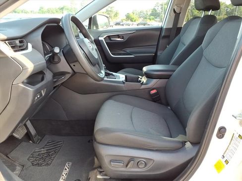 Used 2024 Toyota RAV4 XLE FWD image 3