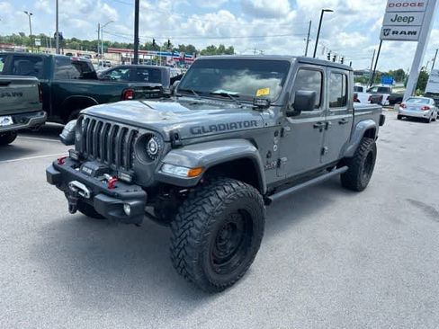 Used 2020 Jeep Gladiator Sport AWD/4WD image 2
