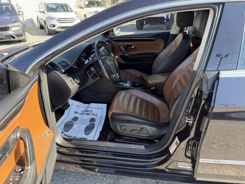 Used 2014 Volkswagen CC Executive image 11
