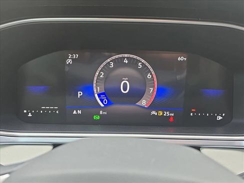 New 2026 Volkswagen Taos SE FWD image 14
