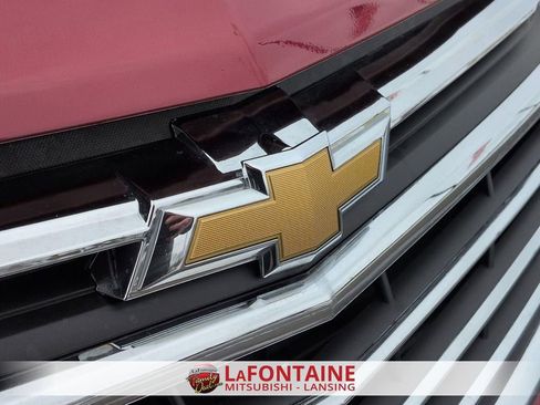 Used 2020 Chevrolet Equinox LT w/ LPO, Floor Liner Package AWD/4WD image 9