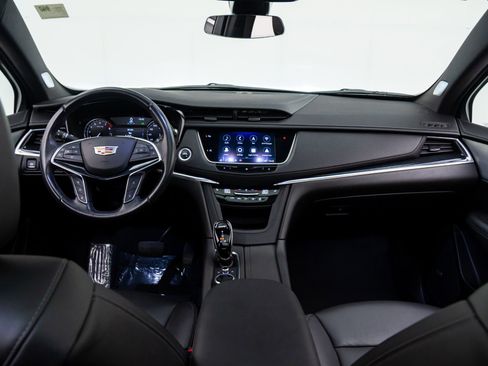 Used 2020 Cadillac XT5 Premium Luxury w/ LPO, Floor Liner Package image 12