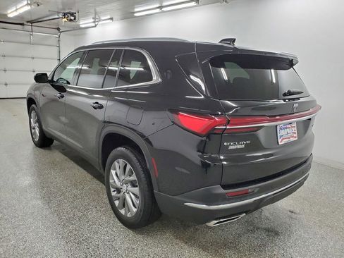 Used 2025 Buick Enclave Preferred image 6
