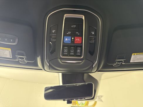 New 2026 Jeep Grand Cherokee Limited Reserve image 24