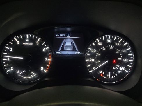 Used 2019 Nissan Pathfinder S AWD/4WD image 23