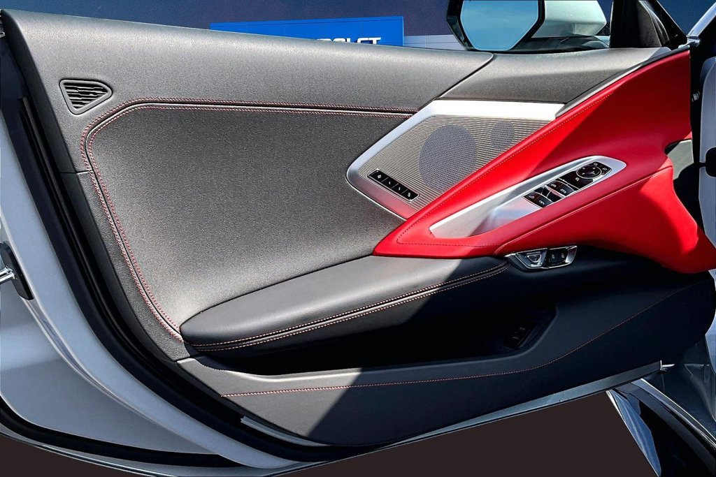 Used 2026 Chevrolet Corvette Z06 RWD image 21