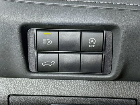 Used 2026 Toyota Highlander XLE AWD/4WD image 11