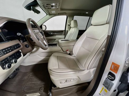 Used 2022 GMC Yukon Denali w/ Advanced Technology Package AWD/4WD image 22